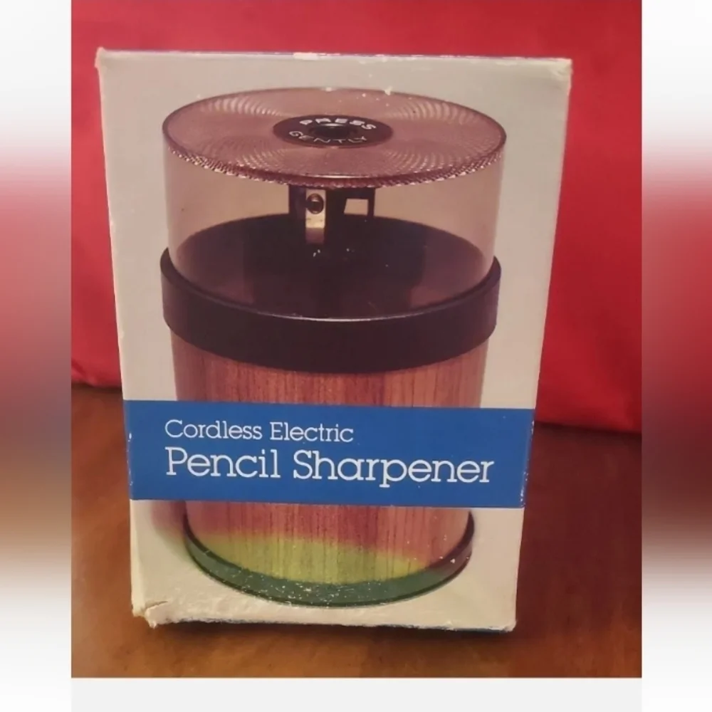 ARCHER Radio Shack Cordless Electric Pencil Sharpener VTG Wood Grain